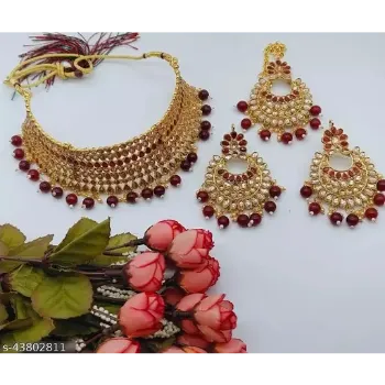 Appealing Traditional Necklace
